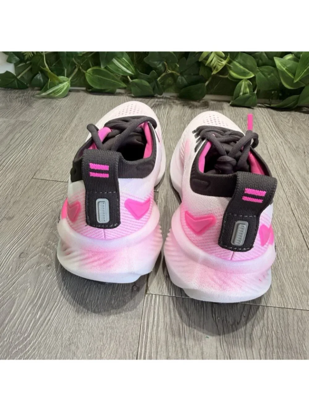 Brooks Glycerin 23 White Phantom Cyber Pink Women Sz 6 Road Running Shoe Rare